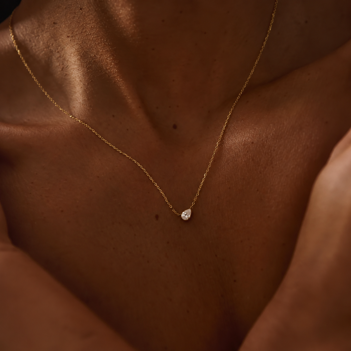 Navae Necklace